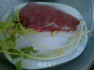 鲜虾瘦肉粥的做法步骤：2