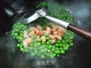 虾仁炒豌豆的做法步骤：5