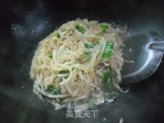 虾皮炒萝卜丝的做法步骤：6