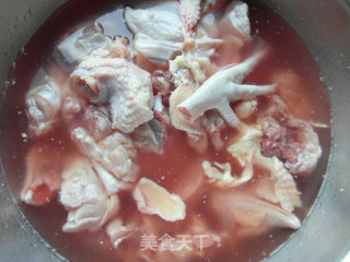 苹果炖鸡汤的做法步骤：1
