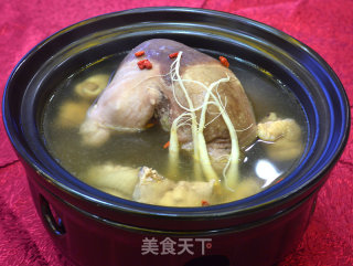 滋补猪肚鸡的做法步骤：2
