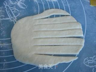 毛毛虫肉松杏仁面包的做法步骤：7