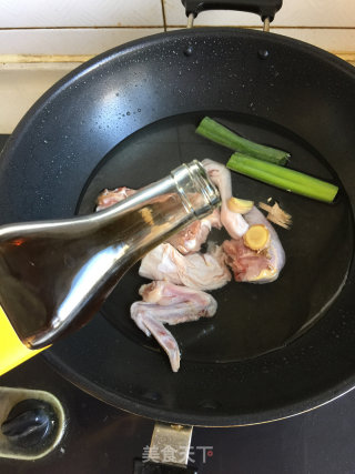 菌菇鸡汤的做法步骤：2