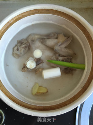 菌菇鸡汤的做法步骤：5