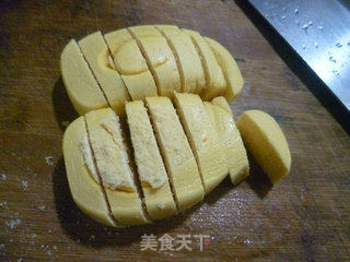 白菜肉丝炒玉米馒头的做法步骤：3