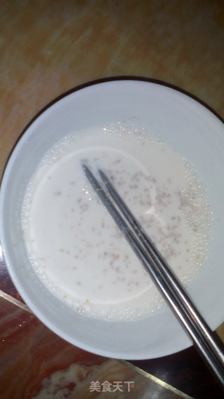 花朵牛奶面包的做法步骤：2
