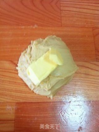 鸡蛋皇冠吐司的做法步骤：2