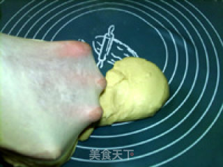 奶香芋丝面包的做法步骤：10