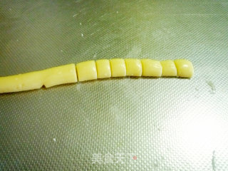 蜂蜜蛋奶小馒头的做法步骤：8