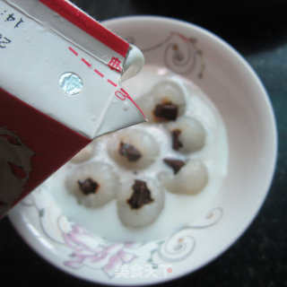 荔枝牛奶爽的做法步骤：6