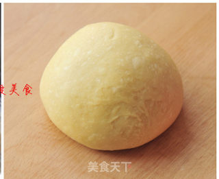 萌挞挞滴圣诞老人面包来啦的做法步骤：1