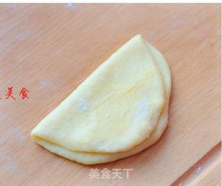 萌挞挞滴圣诞老人面包来啦的做法步骤：5