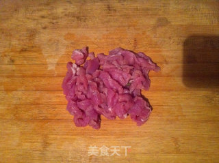 绿豆芽炒肉的做法步骤：3