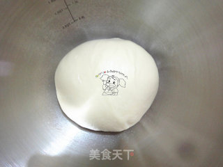 鲜奶雪露面包的做法步骤：1