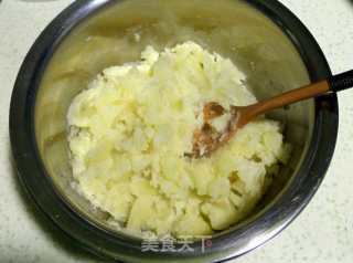 黄金土豆虾球的做法步骤：1