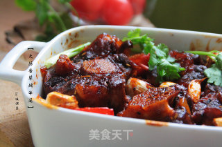 滋味加倍的【大蒜香草烤牛尾】的做法步骤：17