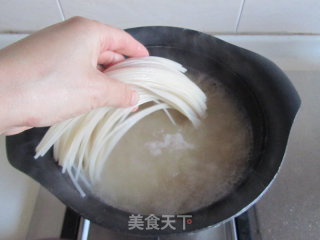 番茄鸡蛋米粉的做法步骤：10