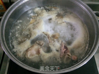 花生猪脚汤---养生汤的做法步骤：4