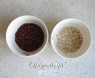 红豆薏米粥的做法步骤：1