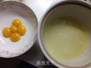 斑马纹蛋糕的做法步骤：2