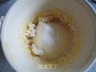 圣诞节的礼物—圣诞糖霜饼干的做法步骤：9