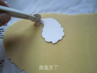 圣诞节的礼物—圣诞糖霜饼干的做法步骤：14