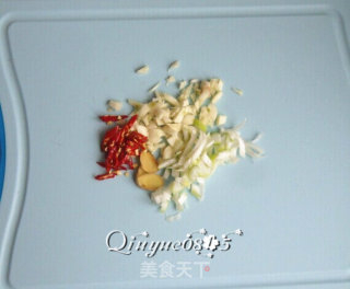 西兰花炒核桃仁的做法步骤：7