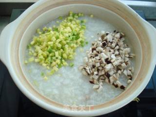 天儿凉来点热乎的——蔬菜瘦肉粥的做法步骤：9