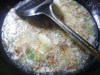 青豆金针菇豆腐羹的做法步骤：8
