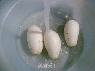 豆结烧萝卜的做法步骤：2
