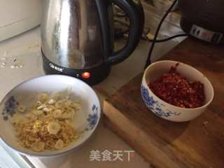 葱炒羊肝的做法步骤：1