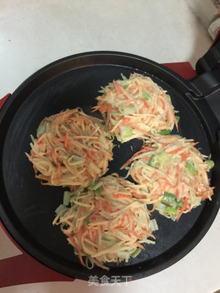 胡萝卜土豆饼的做法步骤：7
