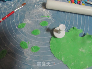 翻糖花朵纸杯蛋糕的做法步骤：20
