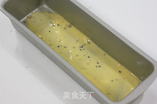 烤箱做鸡蛋卷（黑芝麻鸡蛋卷的做法）的做法步骤：6