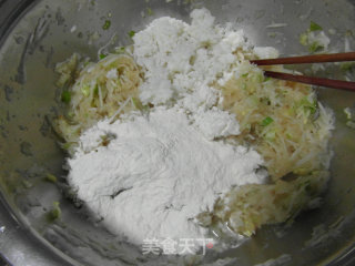炸白萝卜素丸子的做法步骤：5