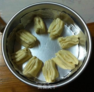 奶香浓郁的练奶手撕面包的做法步骤：11