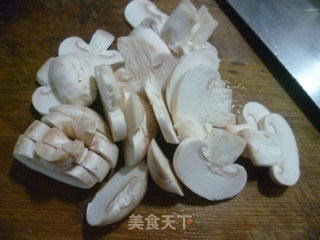 荠菜蘑菇豆腐羹的做法步骤：3