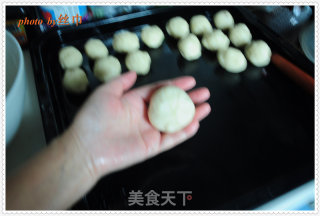 鹌鹑豆沙螺丝酥的做法步骤：9