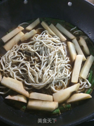 五花肉豆角土豆焖面（生面焖制）的做法步骤：6