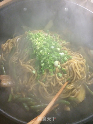 五花肉豆角土豆焖面（生面焖制）的做法步骤：8