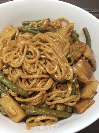五花肉豆角土豆焖面（生面焖制）的做法步骤：9