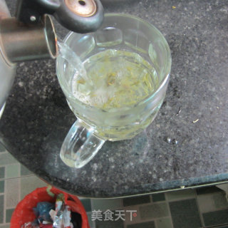 枸杞绿茶的做法步骤：3