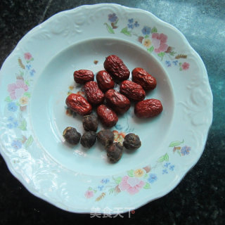 红糖红枣桂圆煮蛋的做法步骤：2