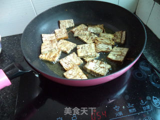 机压豆腐炒腊肉的做法步骤：5