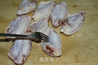 辣酱烤鸡翅的做法步骤：1