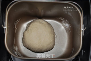 来点料更美味--杏仁酱面包卷的做法步骤：2