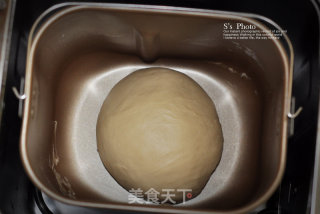 来点料更美味--杏仁酱面包卷的做法步骤：3