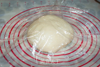 来点料更美味--杏仁酱面包卷的做法步骤：5