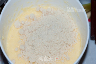 来点料更美味--杏仁酱面包卷的做法步骤：7