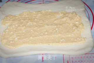 来点料更美味--杏仁酱面包卷的做法步骤：9